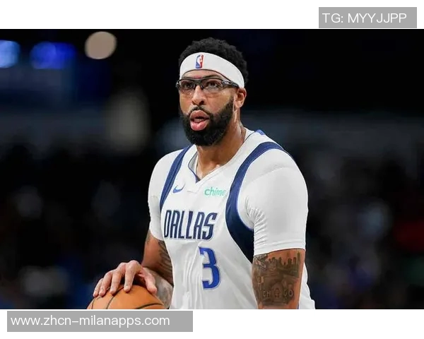 卡尔克布伦纳在对抗独行侠内线时表现出色应该给予他更多的上场时间 卡尔克布伦纳在对抗独行侠内线时表现出色应该给予他更多的上场时间