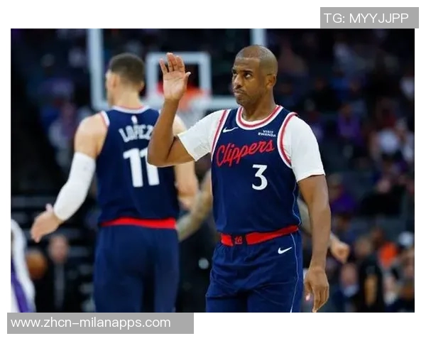 泰伦卢盛赞训练营表现称保罗与大洛展现出色状态 泰伦卢盛赞训练营表现称保罗与大洛展现出色状态